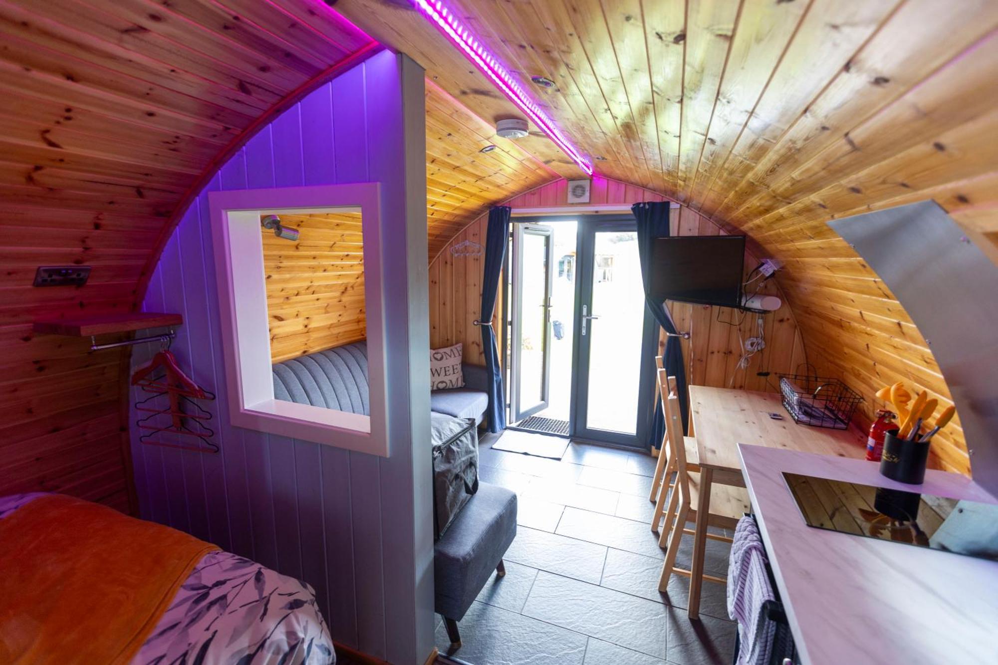 Fulshaw Mill Holidays Lodge *